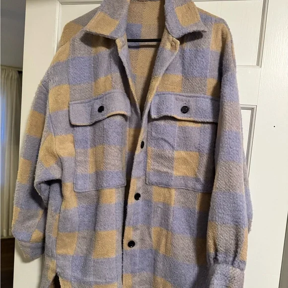 Shacket - Picture 2 of 3